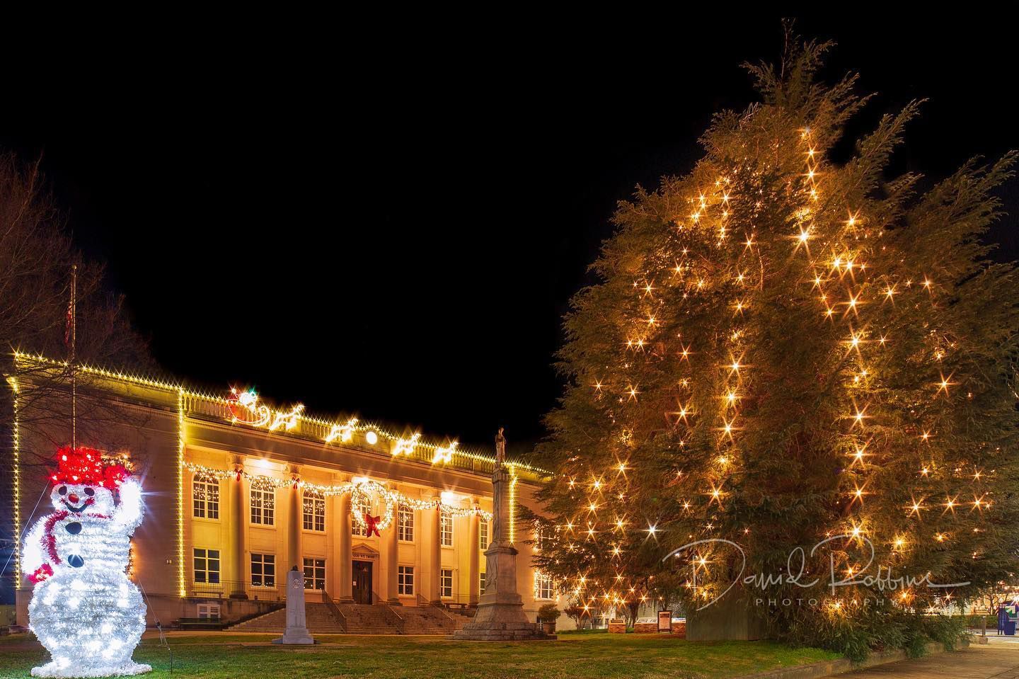 Christmas Courthouse